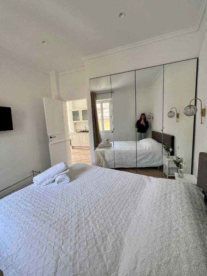 Amazing New Property In The Heart Of The Old Town Of Antibes Exterior foto